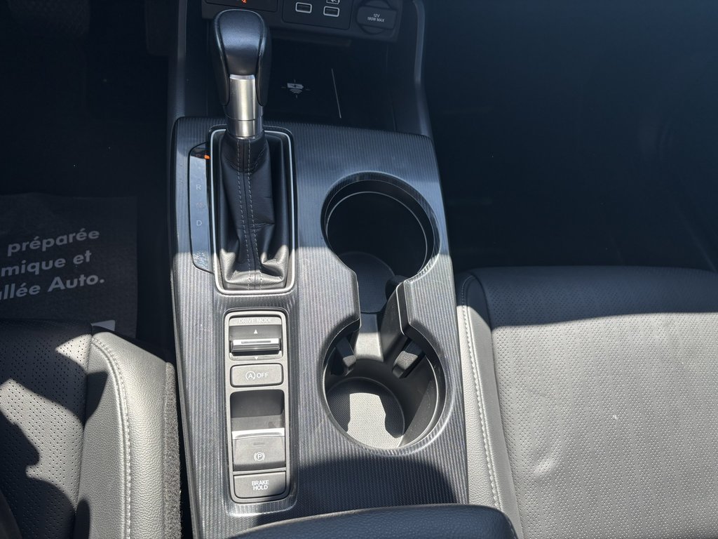 2022 Honda Civic Sedan Touring CVT in Saint-Georges, Quebec - 18 - w1024h768px