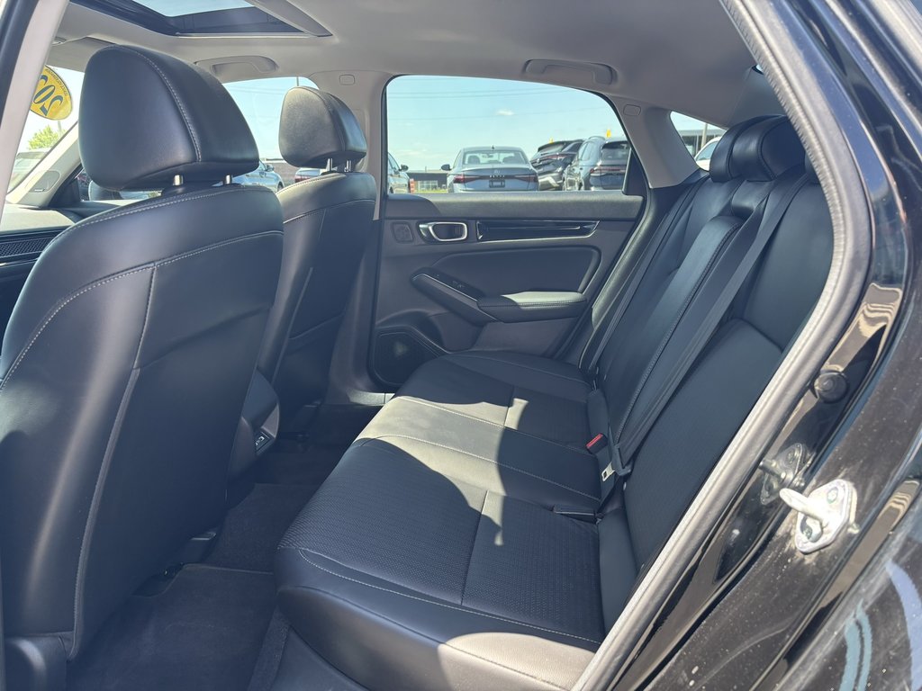 2022 Honda Civic Sedan Touring CVT in Saint-Georges, Quebec - 8 - w1024h768px
