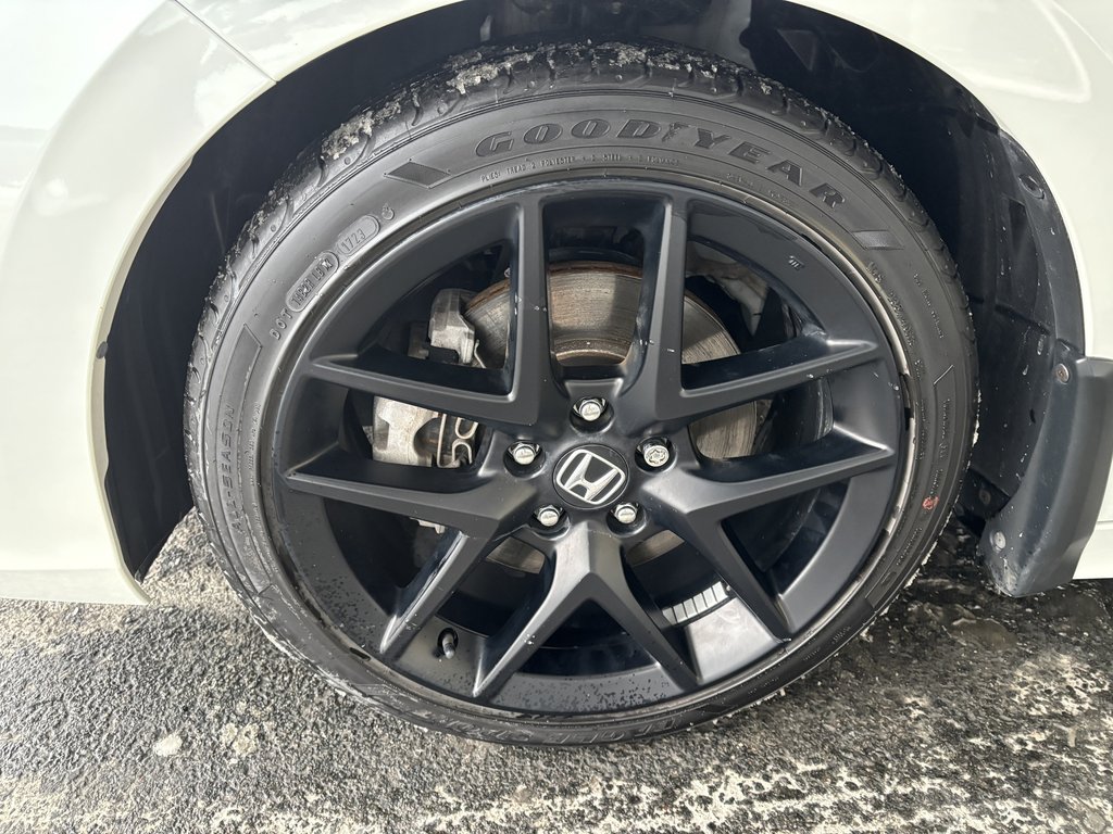 Honda Civic Si Sedan Manual 2023 à Saint-Georges, Québec - 9 - w1024h768px