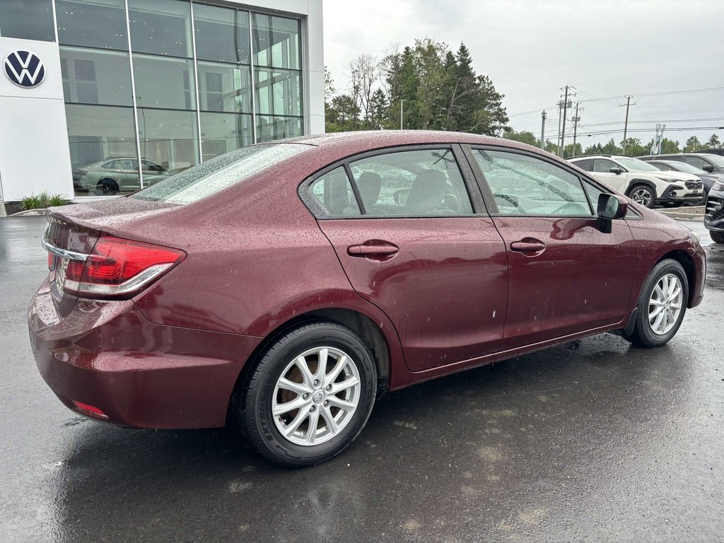 Honda Civic LX 2015 à Saint-Georges, Québec - 6 - w1024h768px