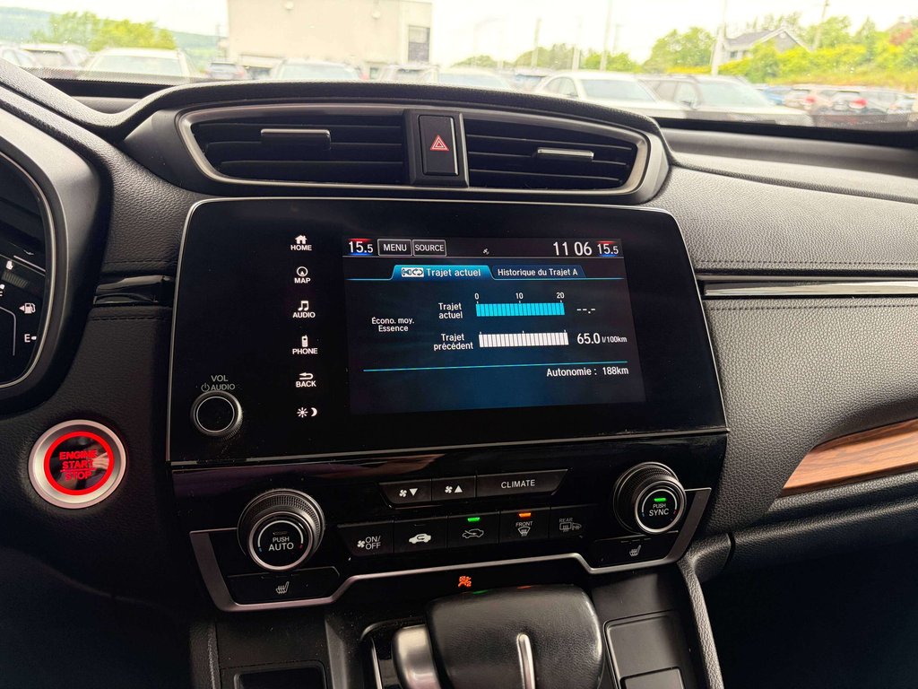 2017 Honda CR-V Touring in Saint-Georges, Quebec - 13 - w1024h768px