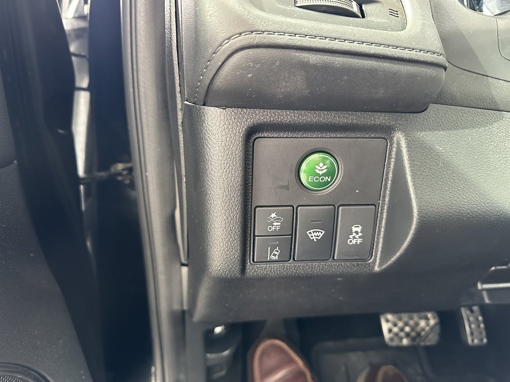 2022  HR-V Touring AWD CVT in Saint-Georges, Quebec - 19 - w1024h768px