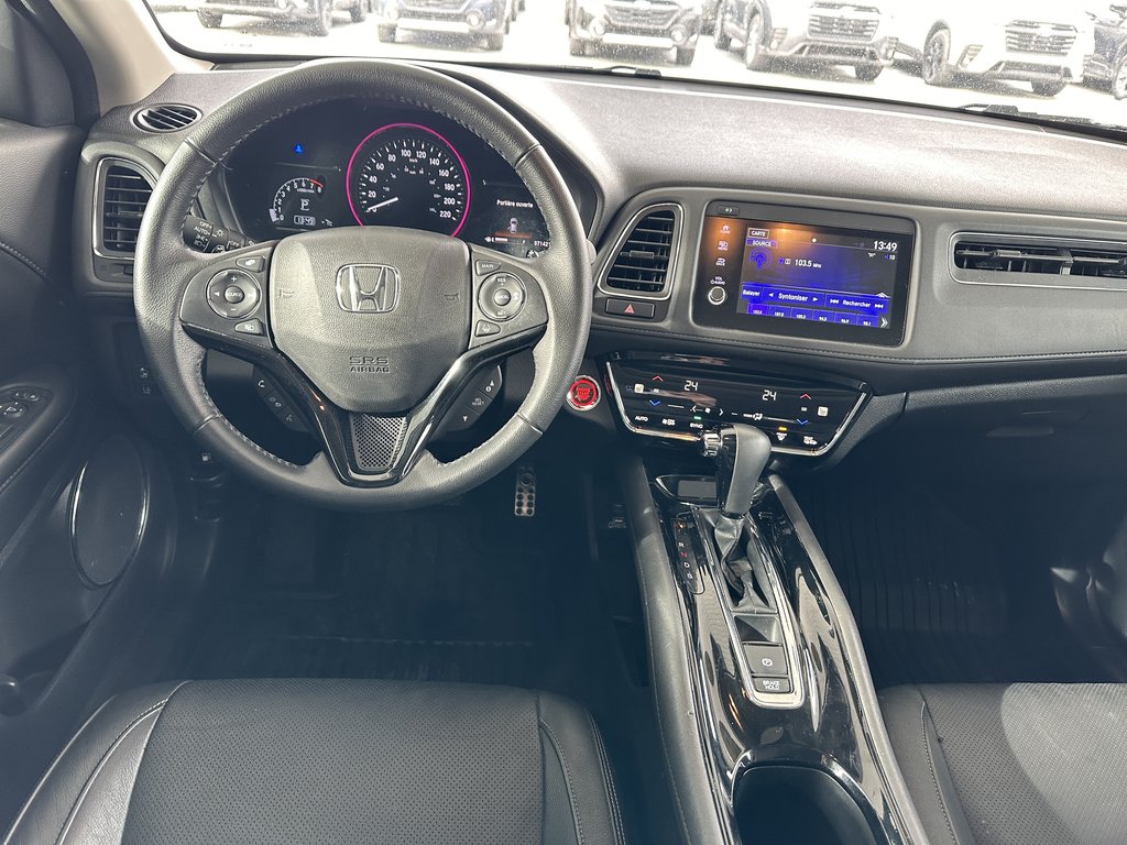2022  HR-V Touring AWD CVT in Saint-Georges, Quebec - 11 - w1024h768px