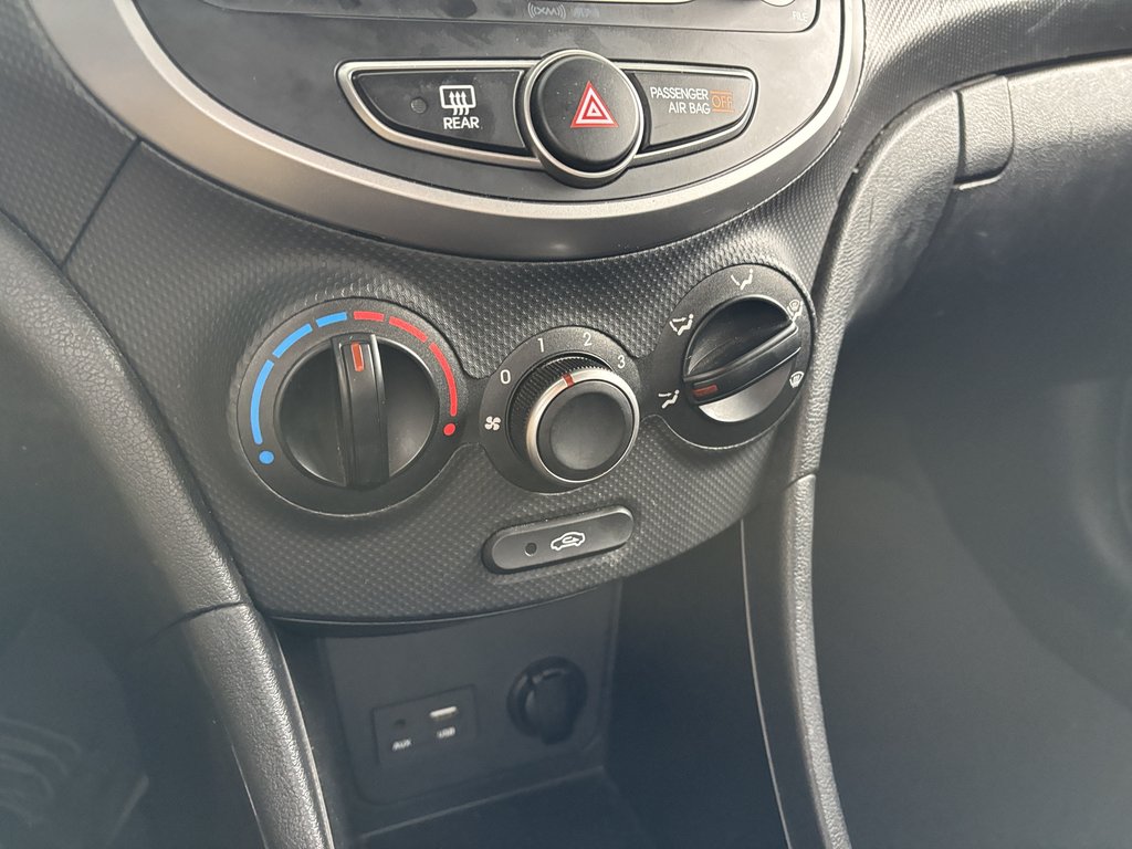2017 Hyundai Accent 5dr HB Man L in Saint-Georges, Quebec - 13 - w1024h768px