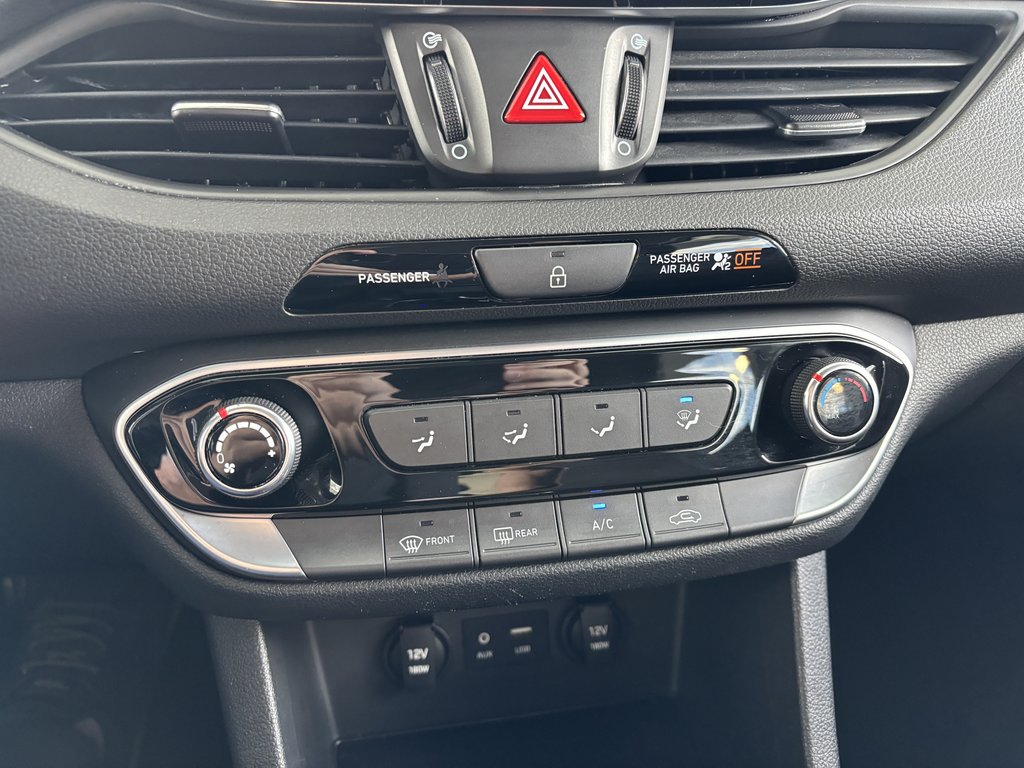 2018 Hyundai Elantra GT GL Auto in Saint-Georges, Quebec - 17 - w1024h768px