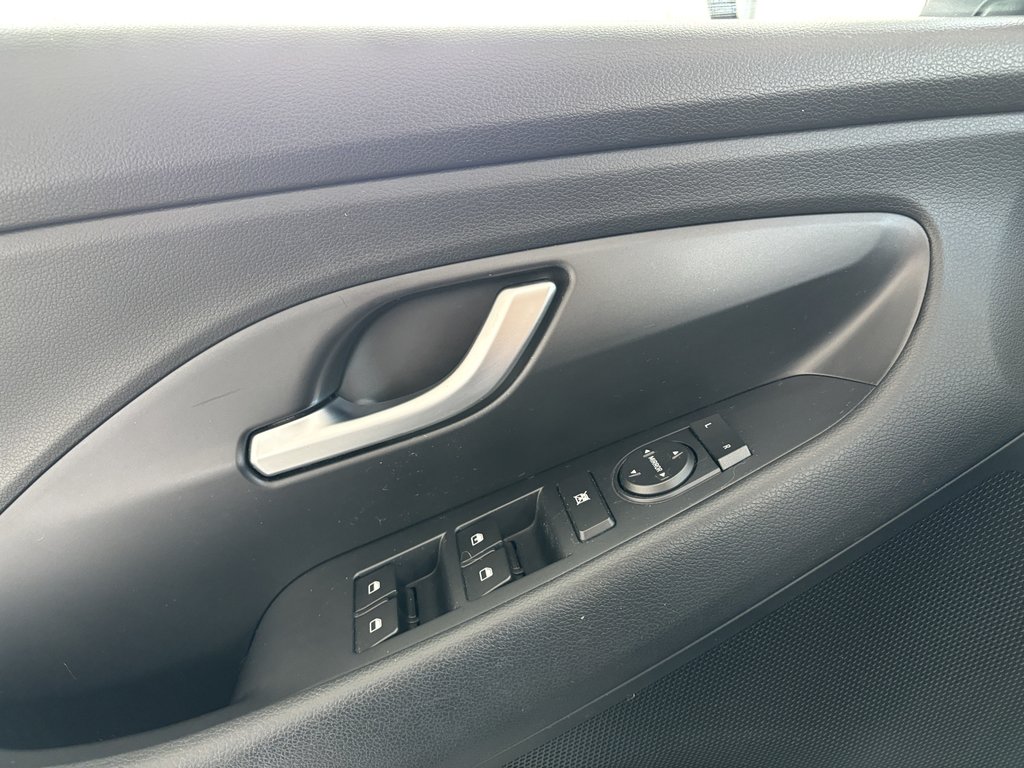 2018 Hyundai Elantra GT GL Auto in Saint-Georges, Quebec - 19 - w1024h768px