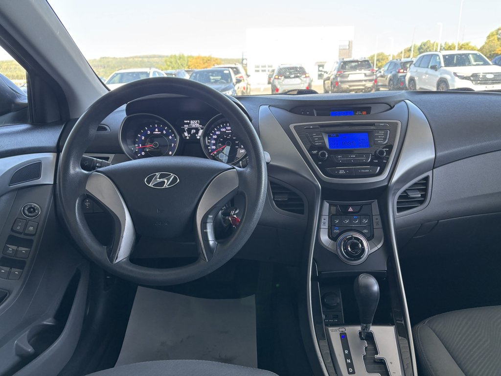 2013 Hyundai Elantra 4dr Sdn Auto L in Saint-Georges, Quebec - 9 - w1024h768px