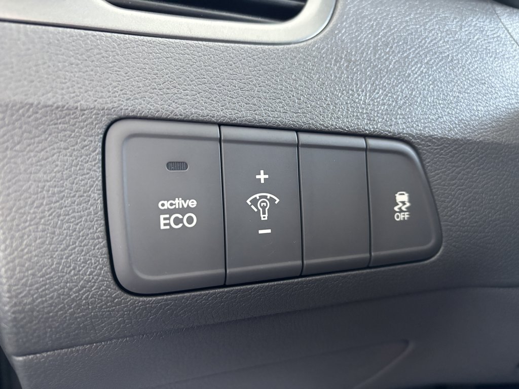 2013 Hyundai Elantra 4dr Sdn Auto L in Saint-Georges, Quebec - 15 - w1024h768px