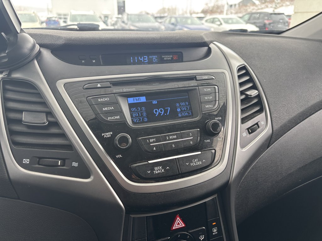 Hyundai Elantra 4dr Sdn Man GL 2016 à Saint-Georges, Québec - 15 - w1024h768px