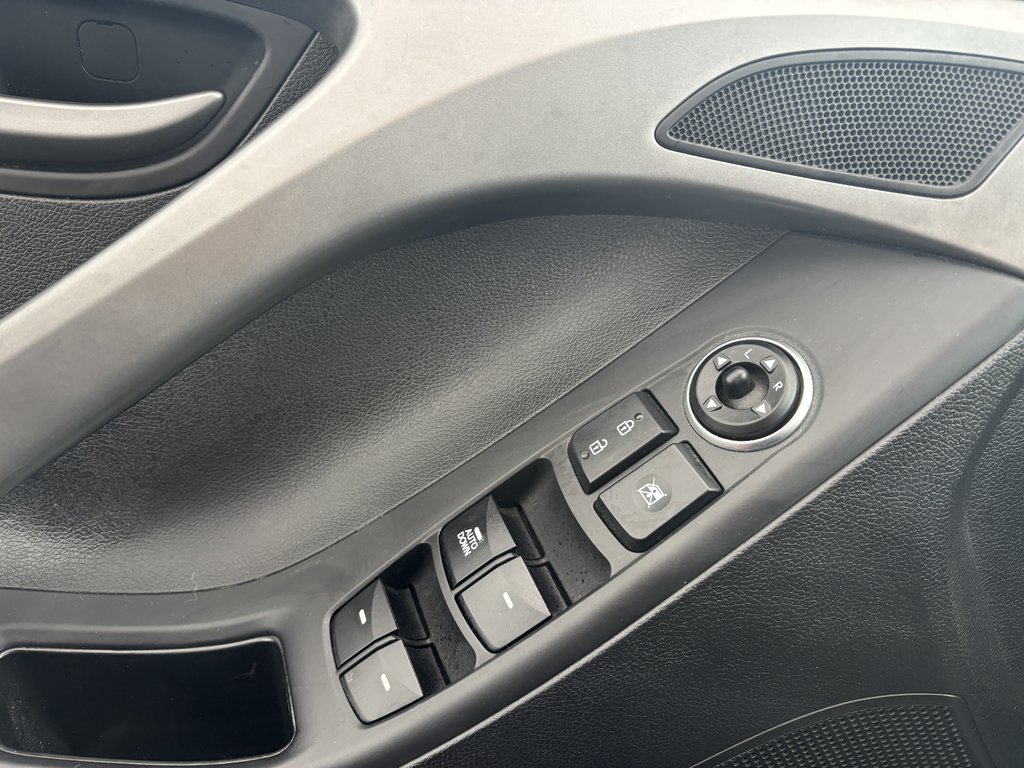 Hyundai Elantra 4dr Sdn Man GL 2016 à Saint-Georges, Québec - 19 - w1024h768px