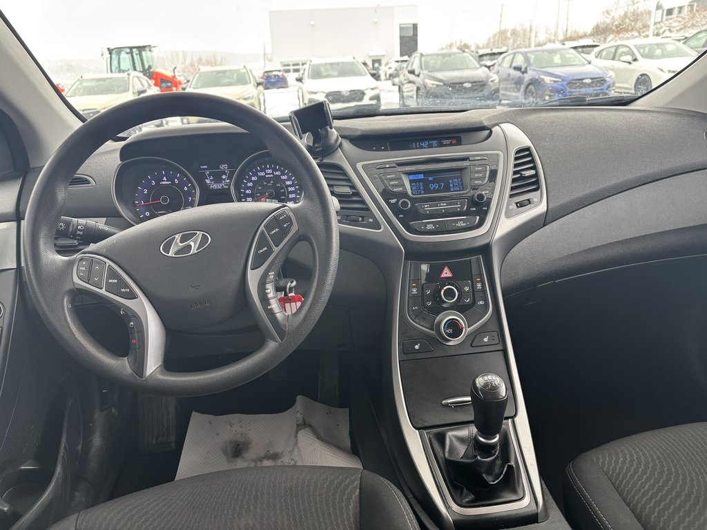 Hyundai Elantra 4dr Sdn Man GL 2016 à Saint-Georges, Québec - 10 - w1024h768px