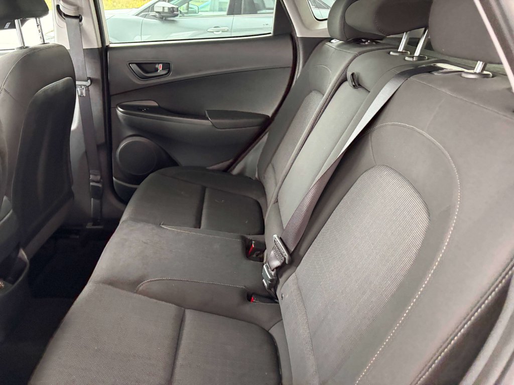 2023 Hyundai KONA Essential in Saint-Georges, Quebec - 19 - w1024h768px