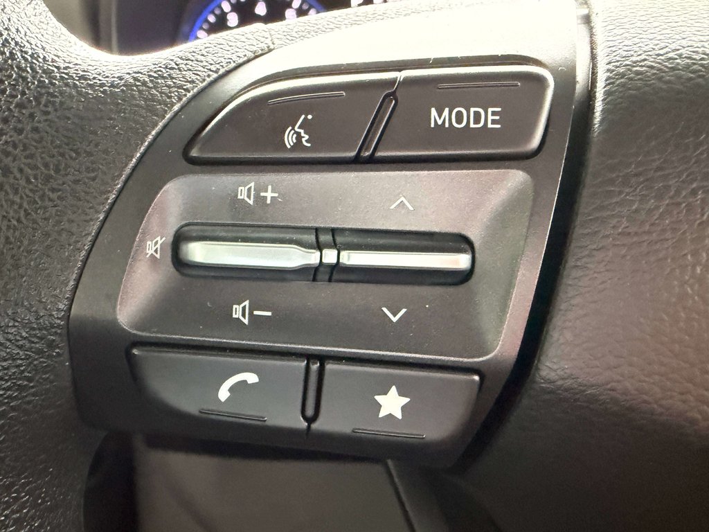 2023 Hyundai KONA Essential in Saint-Georges, Quebec - 16 - w1024h768px