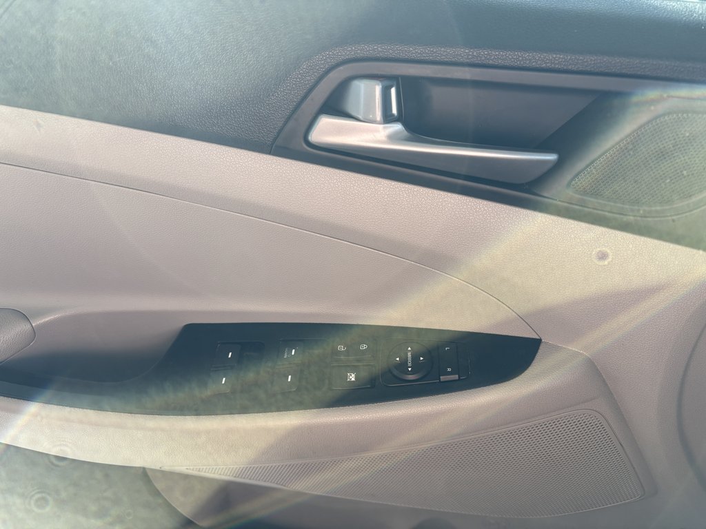 2017 Hyundai Tucson FWD 4dr 2.0L in Saint-Georges, Quebec - 17 - w1024h768px