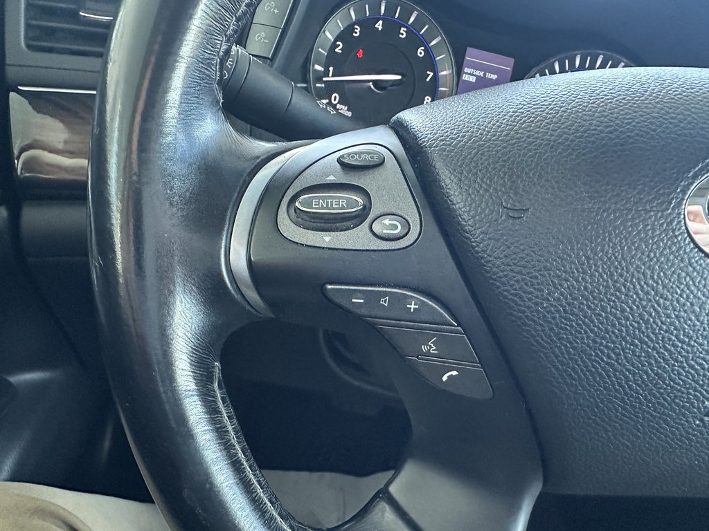 Infiniti Q70L 4dr Sdn V8 2015 à Saint-Georges, Québec - 17 - w1024h768px