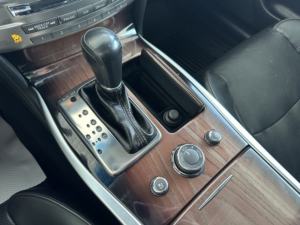 Infiniti Q70L 4dr Sdn V8 2015 à Saint-Georges, Québec - 12 - w1024h768px