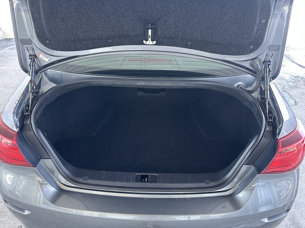 Infiniti Q70L 4dr Sdn V8 2015 à Saint-Georges, Québec - 24 - w1024h768px