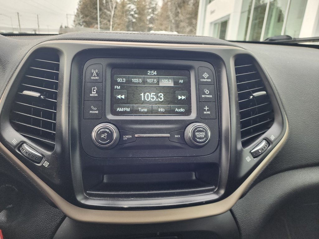 Jeep Cherokee FWD 4dr Sport 2014 à Saint-Georges, Québec - 7 - w1024h768px