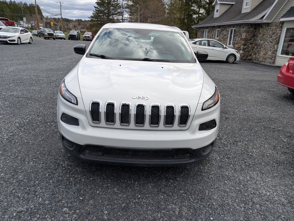 Jeep Cherokee FWD 4dr Sport 2014 à Saint-Georges, Québec - 2 - w1024h768px