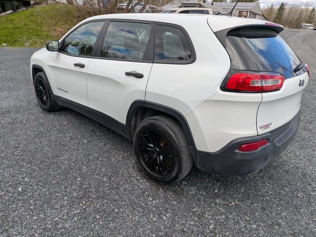 Jeep Cherokee FWD 4dr Sport 2014 à Saint-Georges, Québec - 4 - w1024h768px