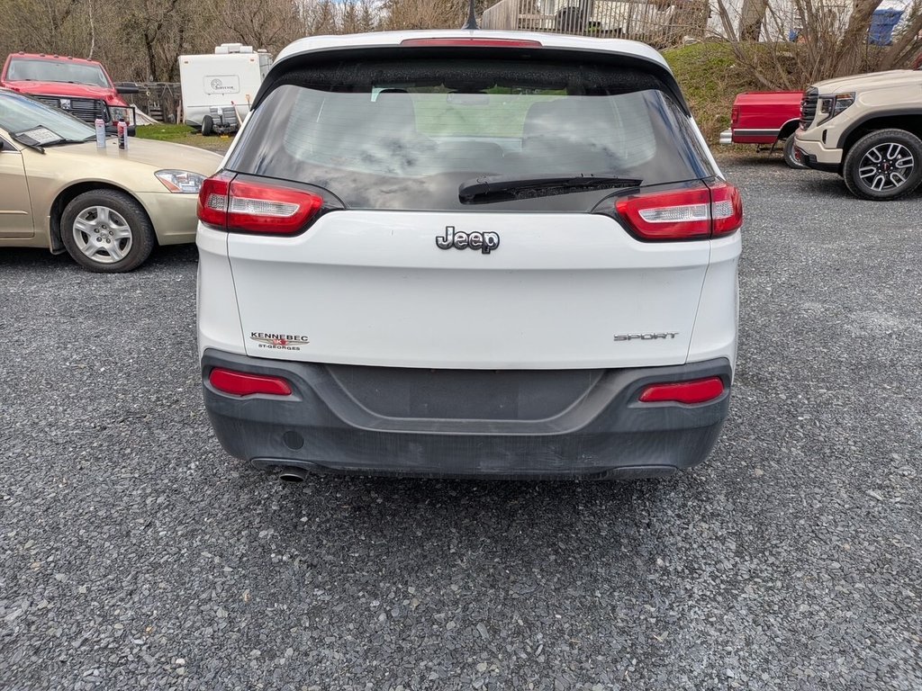Jeep Cherokee FWD 4dr Sport 2014 à Saint-Georges, Québec - 5 - w1024h768px