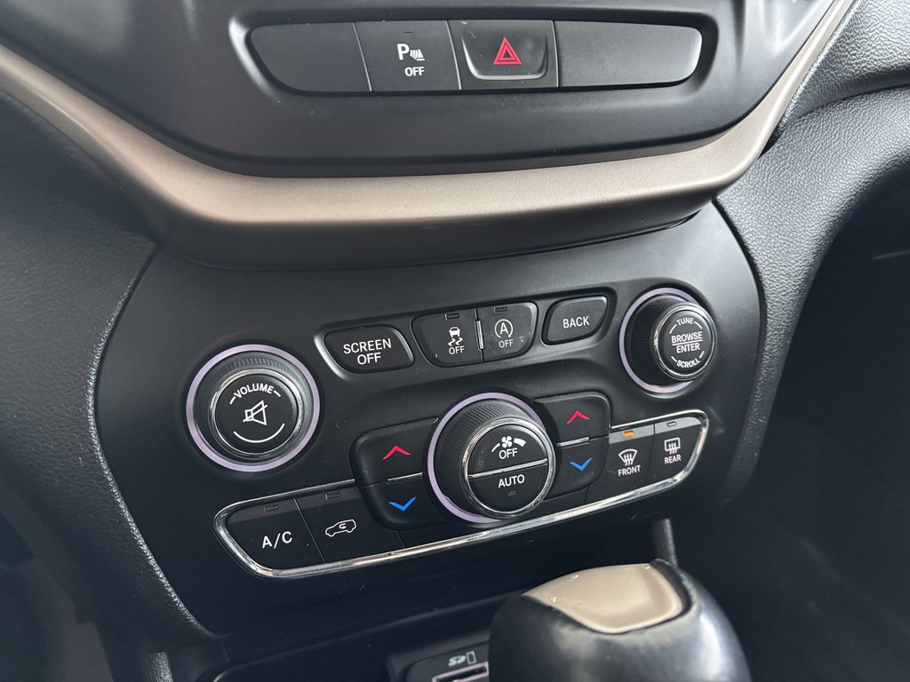 2015 Jeep Cherokee 4WD 4dr Limited in Saint-Georges, Quebec - 17 - w1024h768px