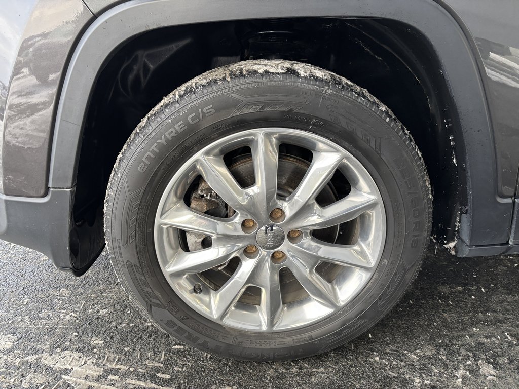 2015 Jeep Cherokee 4WD 4dr Limited in Saint-Georges, Quebec - 9 - w1024h768px