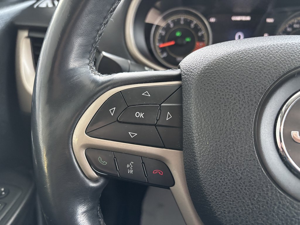 2015 Jeep Cherokee 4WD 4dr Limited in Saint-Georges, Quebec - 14 - w1024h768px