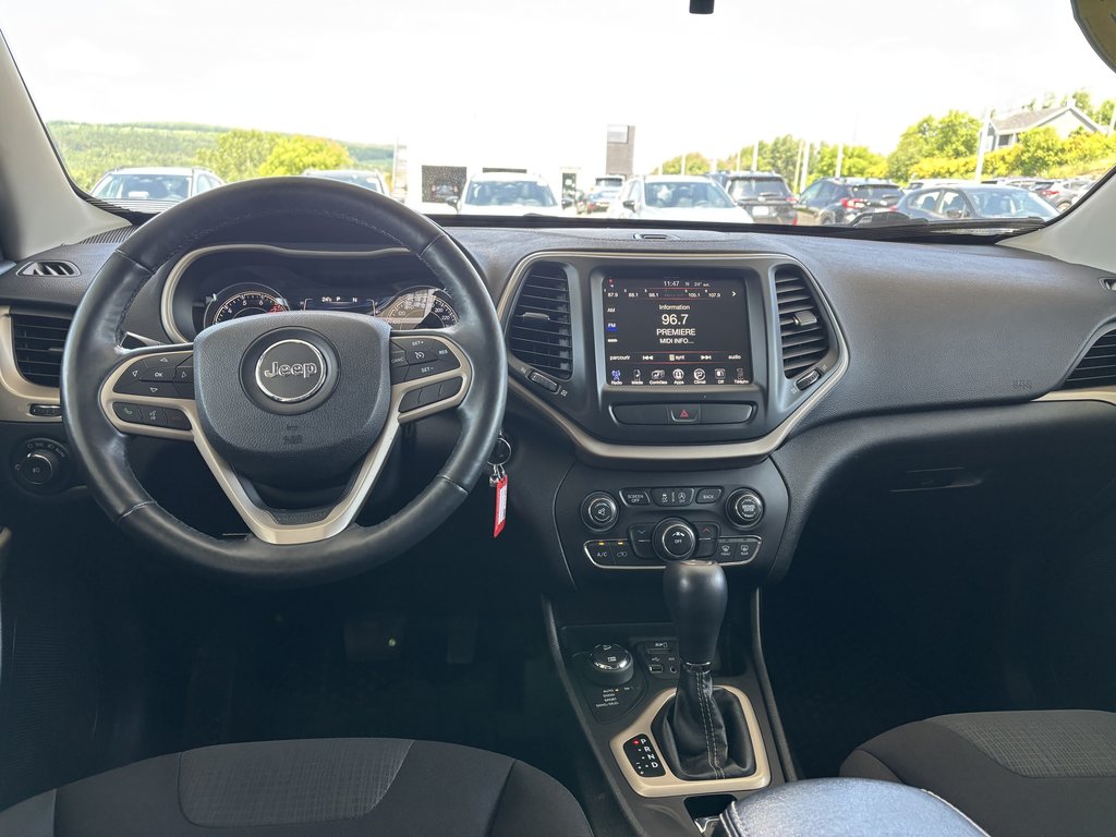 2017 Jeep Cherokee 4WD 4dr North in Saint-Georges, Quebec - 10 - w1024h768px