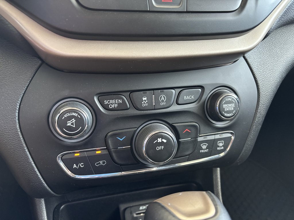 2017 Jeep Cherokee 4WD 4dr North in Saint-Georges, Quebec - 15 - w1024h768px