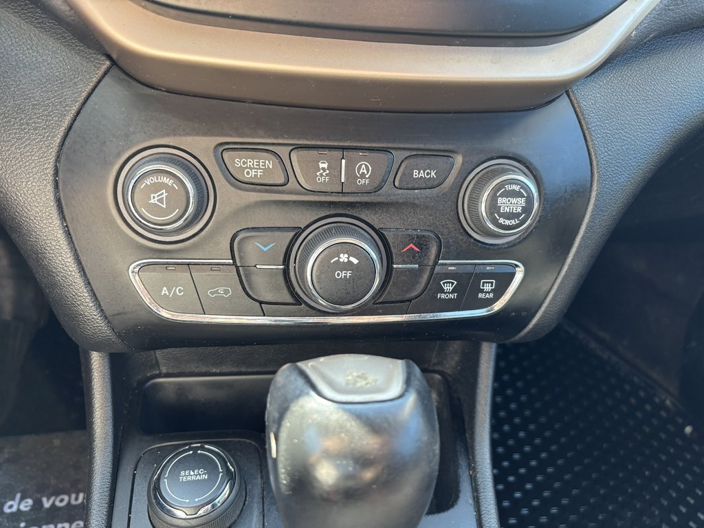 Jeep Cherokee 4WD 4dr North 2017 à Saint-Georges, Québec - 14 - w1024h768px