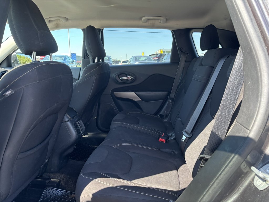 Jeep Cherokee 4WD 4dr North 2017 à Saint-Georges, Québec - 7 - w1024h768px