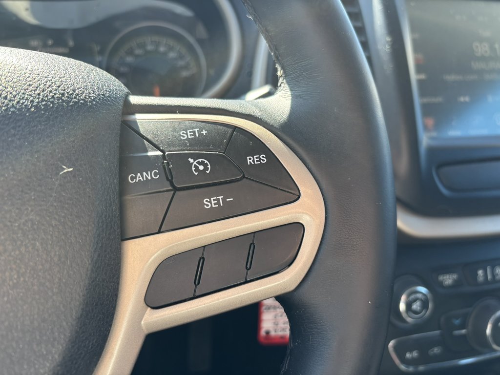 Jeep Cherokee 4WD 4dr North 2017 à Saint-Georges, Québec - 12 - w1024h768px