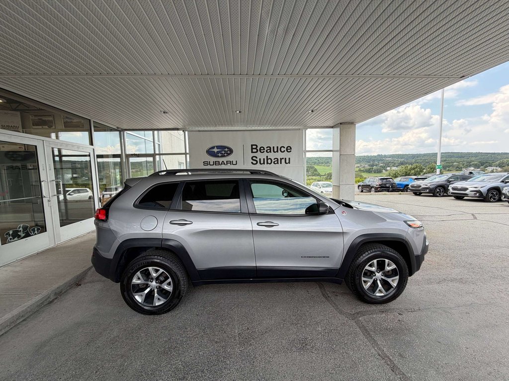 Jeep Cherokee Trailhawk 2018 à Saint-Georges, Québec - 2 - w1024h768px