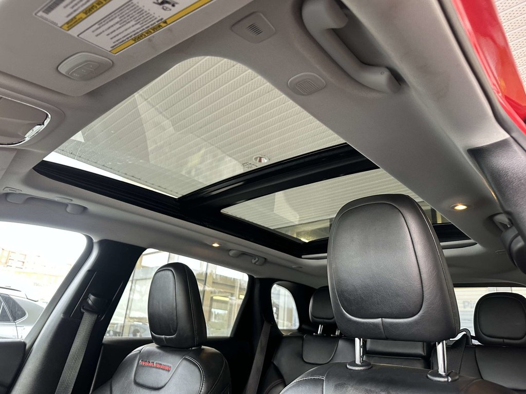 2019 Jeep Cherokee Trailhawk 4x4 in Saint-Georges, Quebec - 21 - w1024h768px