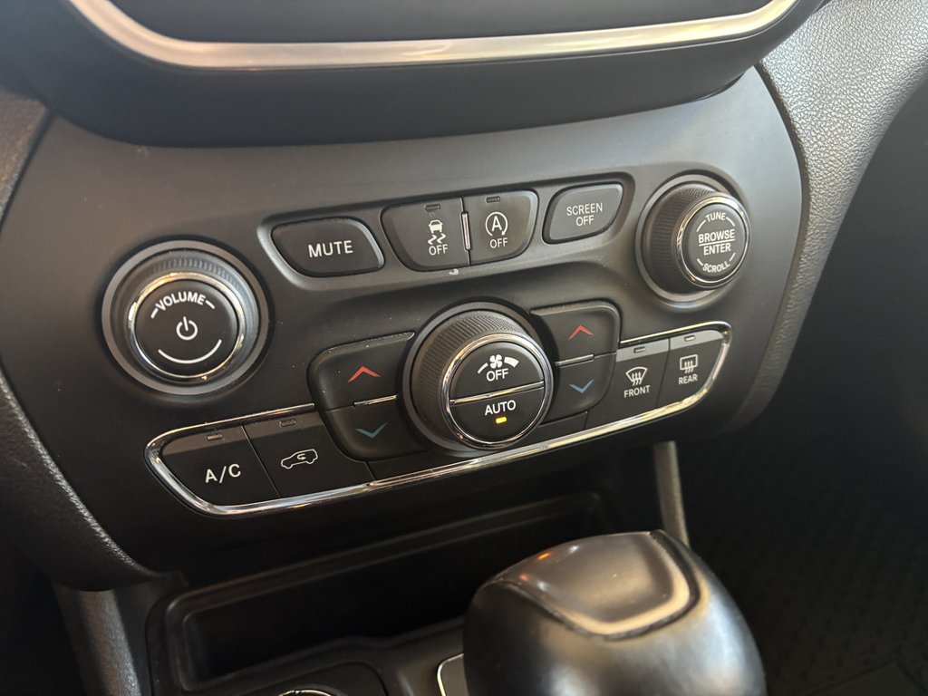 2020 Jeep Cherokee North 4x4 in Saint-Georges, Quebec - 17 - w1024h768px