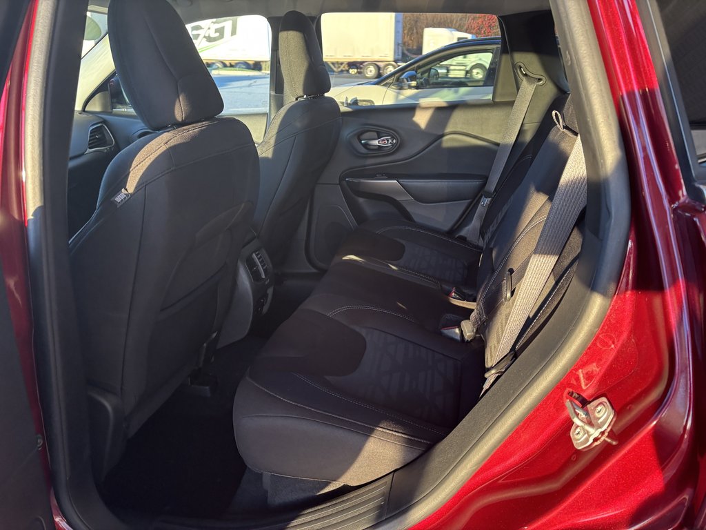 2020 Jeep Cherokee North 4x4 in Saint-Georges, Quebec - 21 - w1024h768px