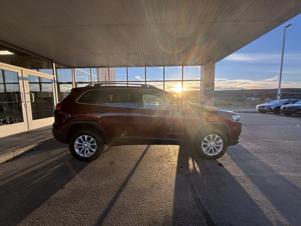 2020 Jeep Cherokee North 4x4 in Saint-Georges, Quebec - 2 - w1024h768px