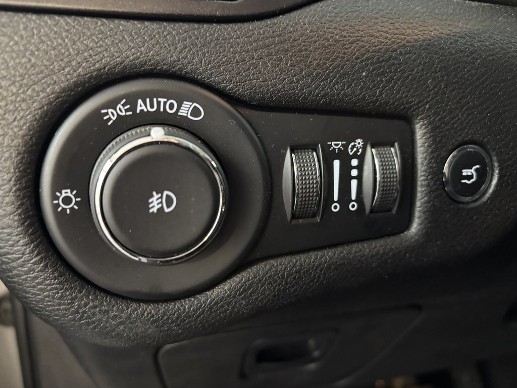 2021 Jeep Cherokee Trailhawk Elite 4x4 in Saint-Georges, Quebec - 18 - w1024h768px