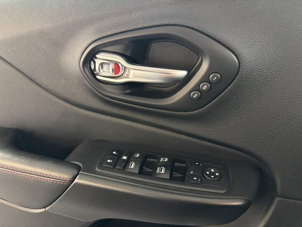 2021 Jeep Cherokee Trailhawk Elite 4x4 in Saint-Georges, Quebec - 19 - w1024h768px