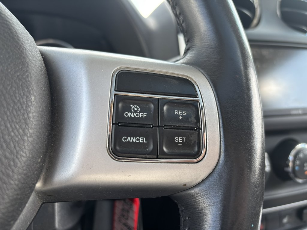2014 Jeep Compass 4WD 4dr Limited in Saint-Georges, Quebec - 11 - w1024h768px