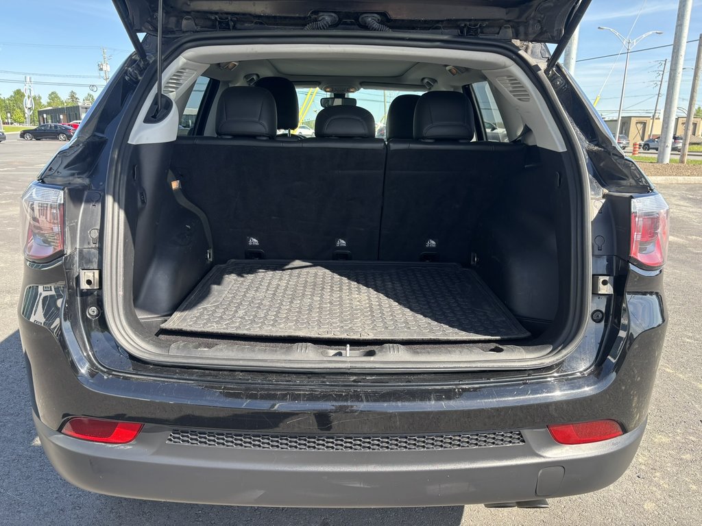 Jeep Compass Limited 4x4 2018 à Saint-Georges, Québec - 6 - w1024h768px