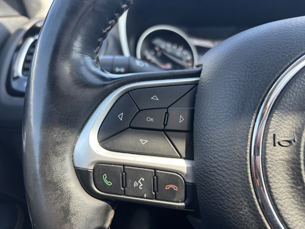 Jeep Compass Limited 4x4 2018 à Saint-Georges, Québec - 13 - w1024h768px