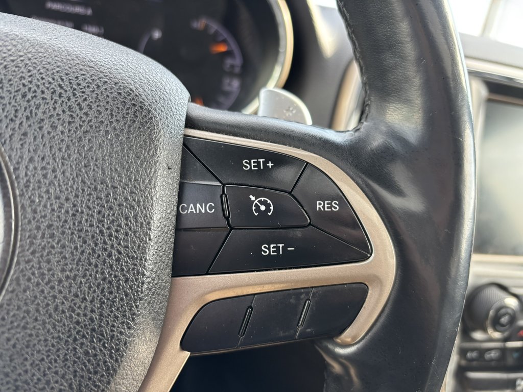 2015 Jeep Grand Cherokee 4WD 4dr Limited in Saint-Georges, Quebec - 16 - w1024h768px