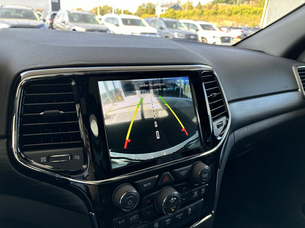 2020  Grand Cherokee Altitude 4x4 in Saint-Georges, Quebec - 17 - w1024h768px