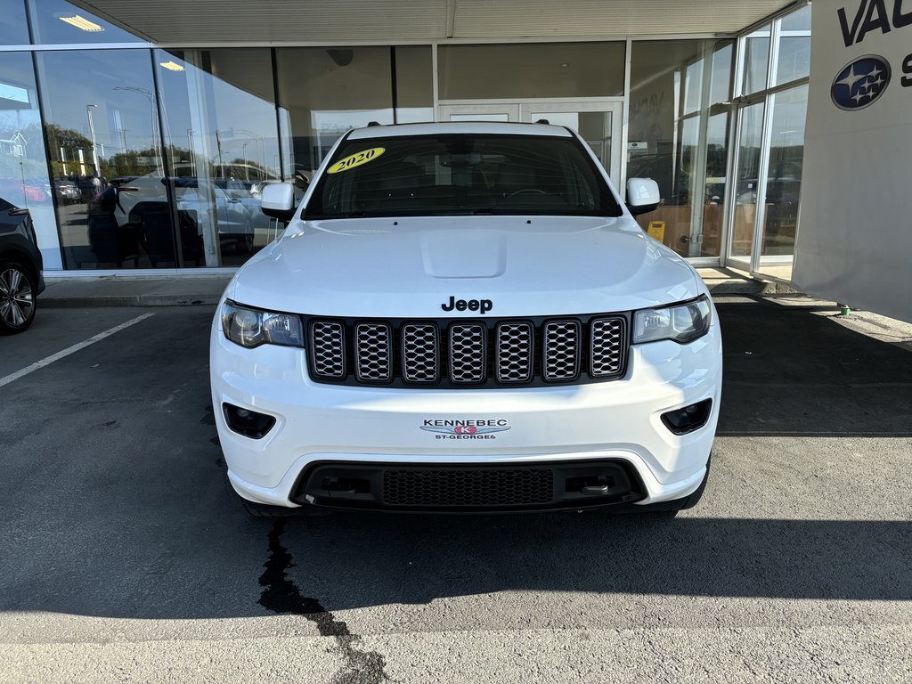 2020  Grand Cherokee Altitude 4x4 in Saint-Georges, Quebec - 9 - w1024h768px