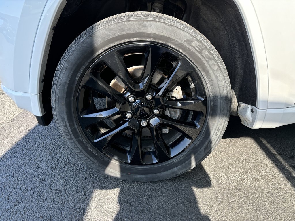 2020  Grand Cherokee Altitude 4x4 in Saint-Georges, Quebec - 10 - w1024h768px