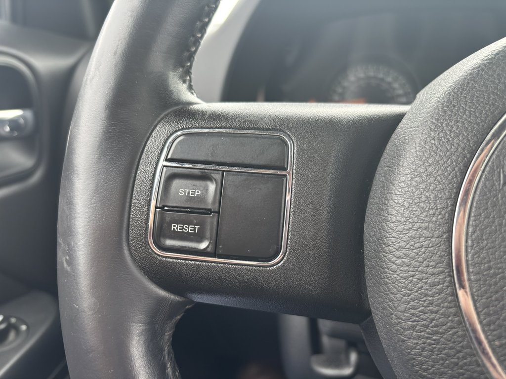 Jeep Patriot 4WD 4dr High Altitude 2015 à Saint-Georges, Québec - 11 - w1024h768px