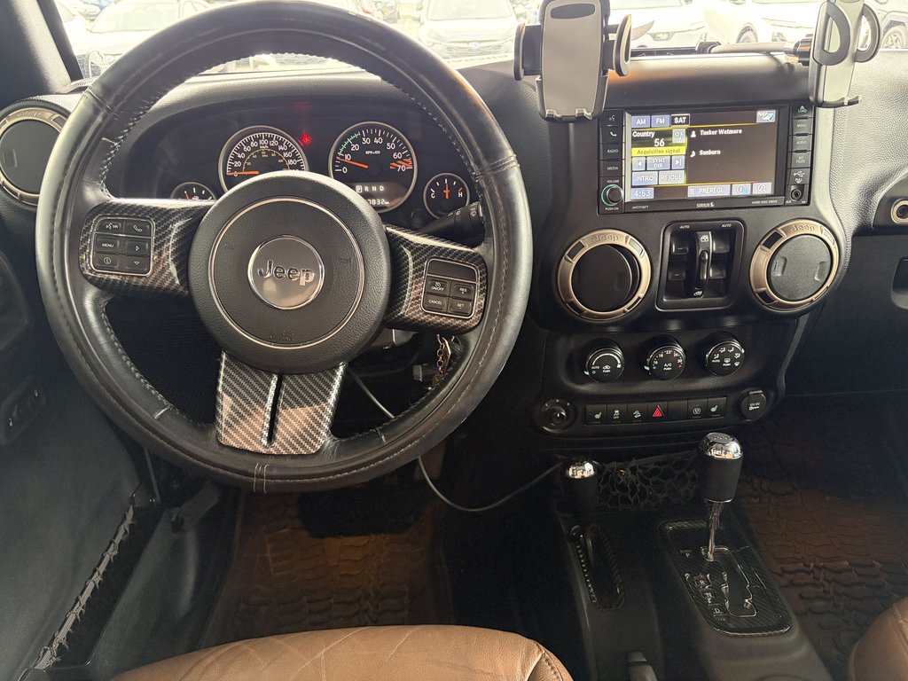 2016 Jeep WRANGLER UNLIMITED 4WD 4dr 75th Anniversary in Saint-Georges, Quebec - 10 - w1024h768px