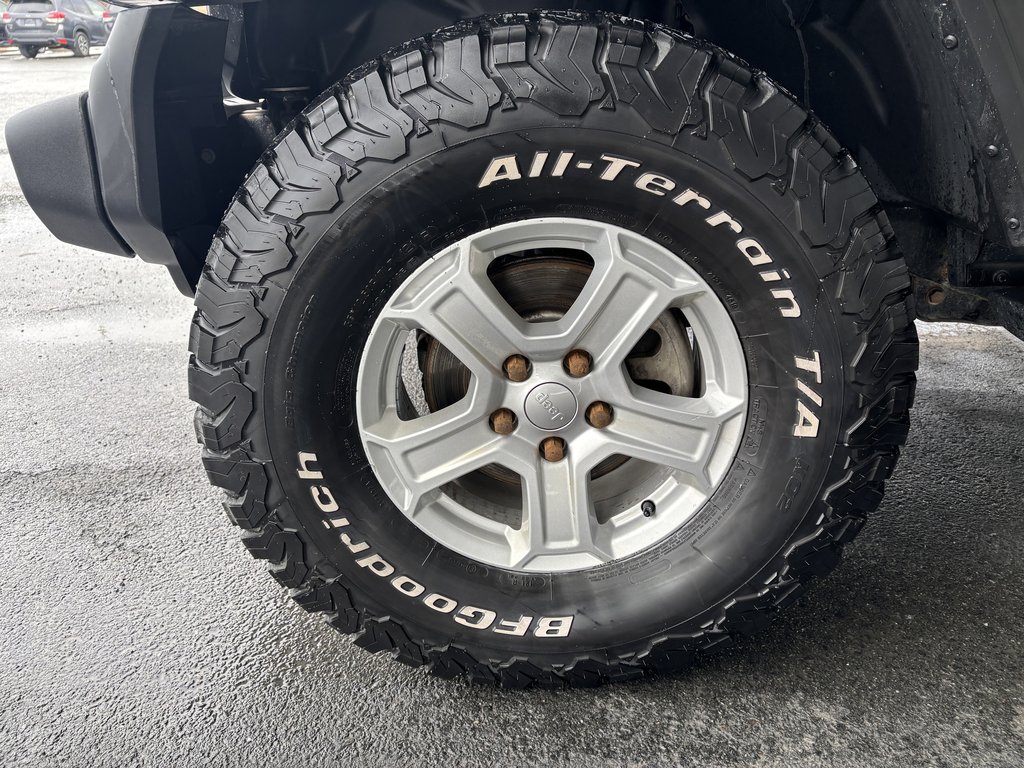 Jeep WRANGLER UNLIMITED Sport 4x4 2019 à Saint-Georges, Québec - 9 - w1024h768px